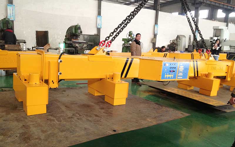 Electro permanent magnetic lifter with Telescopic beams